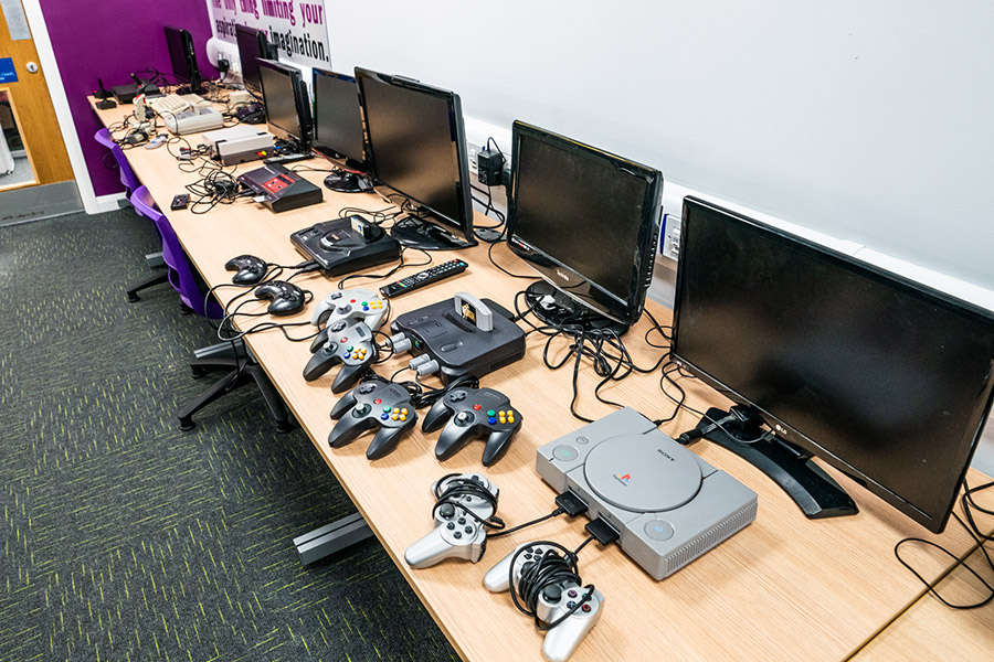 Retro Consoles Retro Consoles